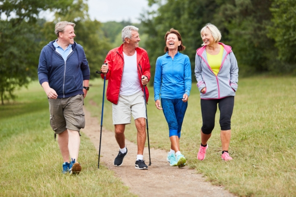 Senior : gardez la forme en 30 minutes de sport par jour