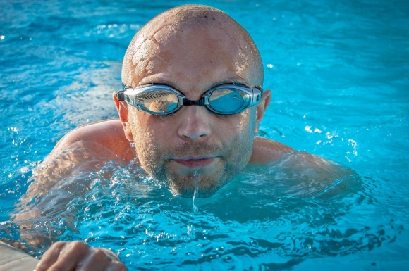 Comment choisir un maillot de bain homme de natation ?